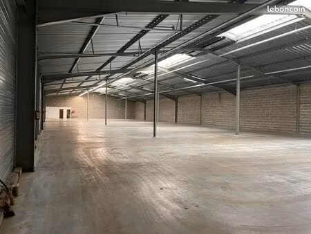 local commercial 2340 m² notre-dame-d'oé