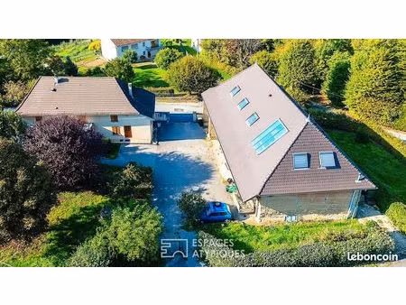 maison 10 pièces 275 m²