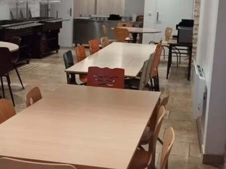 local commercial ou professionnel de 57m²