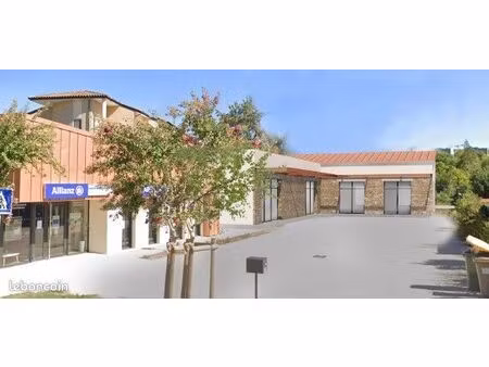 location local commercial