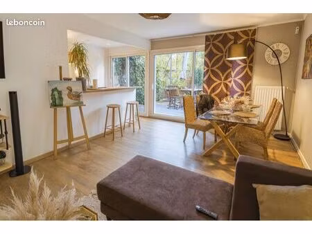 rez-de-jardin 87 m² avec terrasse – 3 chambres – proche gare