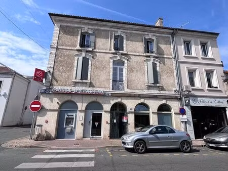 local commercial plein centre