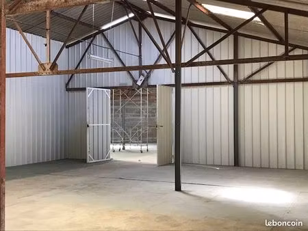 local stockage / atelier / entrepôt. plusieurs surfaces disponibles