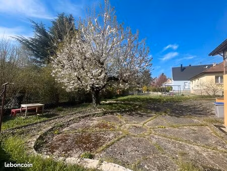 blaesheim  maison 5 chambres  isolation extérieure  sur un terrain clôturé de 5 5 ares