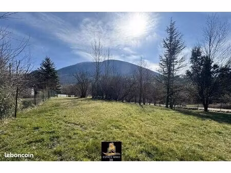 terrain la salle-en-beaumont