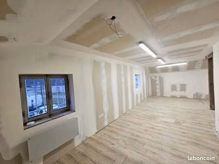 local commercial 72 m²