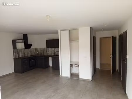 t2 dans résidence de standing