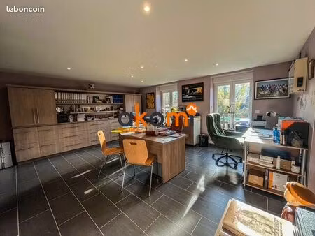 appartement 8 pièces 96 m²