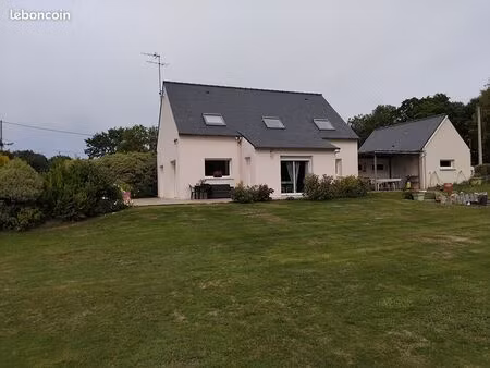 propriété 8 pièces 147 m²