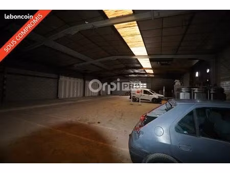 local d'activité 845 m²