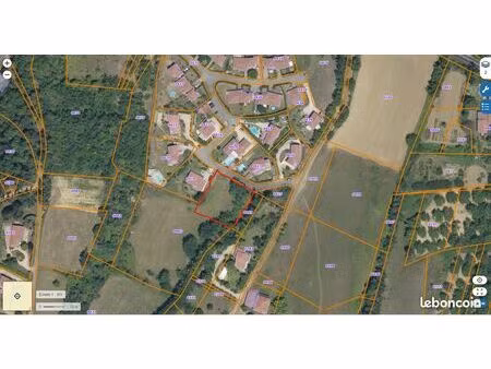 vente terrain 585 m²