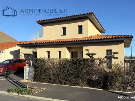 villa 4 pièces 104 m²