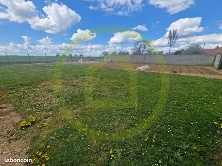 terrain 574 m² epieds