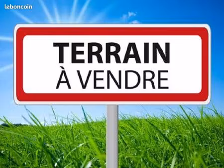 terrain plat de 700 m² avec cu