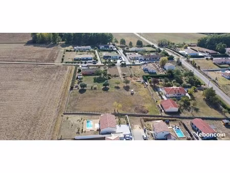 terrain 552 m² ayguesvives