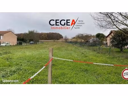 terrain 2336 m² roussillon