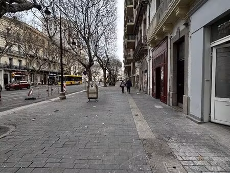 local commercial 41 m² sete