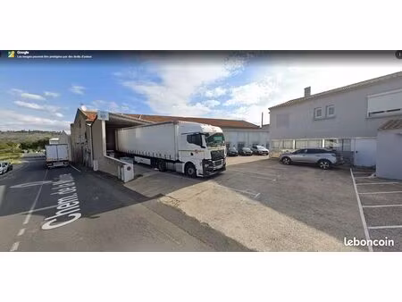locaux industriel 1500 m2 climatisé et quai de déchargement