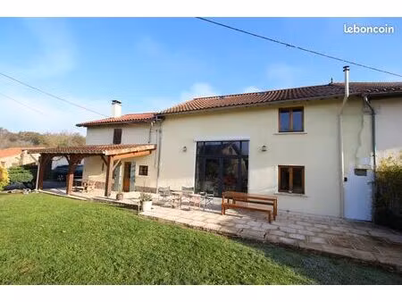 propriété 7 pièces 200 m²