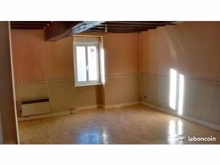 appartement t2 54 m2 à commentry
