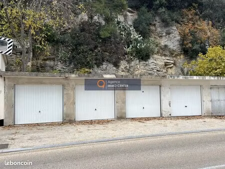 parking/box 18 m² toulon