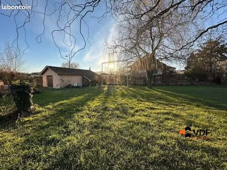 terrain 1020 m² ouches