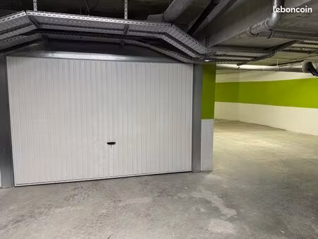 rarissime new garage xxl  dans résidence neuve  200 m de la mairie  portail automatisé  ga