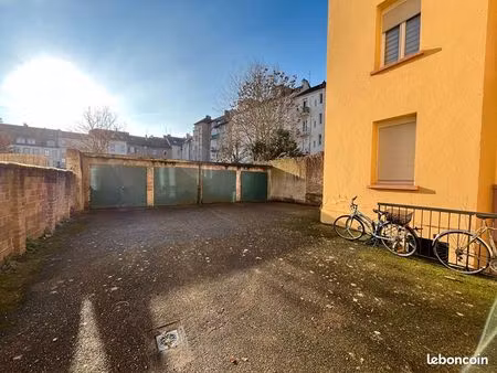 parking/box 59 m² metz