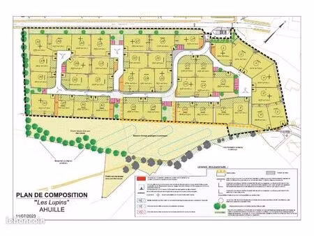 terrain 560 m² ahuille