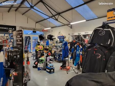 fond de commerce atelier  réparation cycles et motocycles + magasin vente motos  pièces et