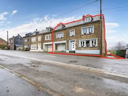 maison commerce + 3 garages  potentiel. 2 logements paliseul