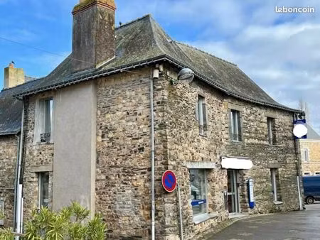 immeuble 160 m² derval