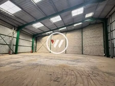 local d'activité 2 000 m²