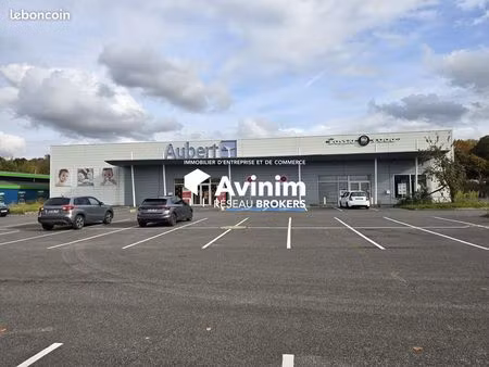 local commercial 1142 m² saint-maximin