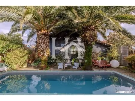 maison 6 pièces 250 m²