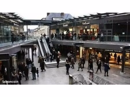 local commercial à vendre loué – emplacement n°1 – compiègne centre – marché aux herbes