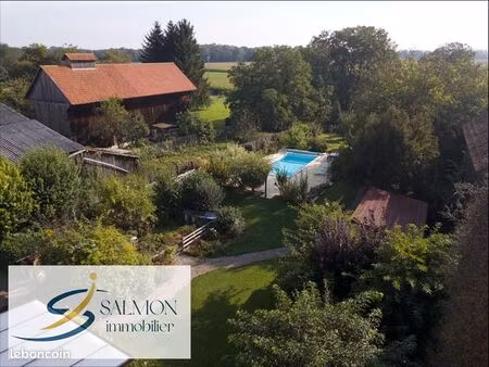 propriété 6 pièces 255 m²