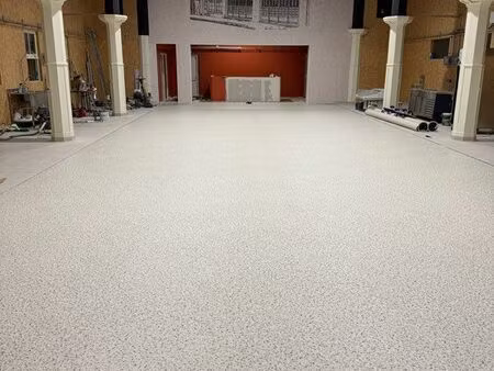 à louer halle commerciale / dépôt