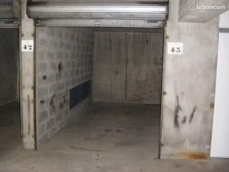 parking/box orvault