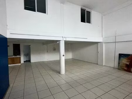 local commercial 150 m² – centre-ville