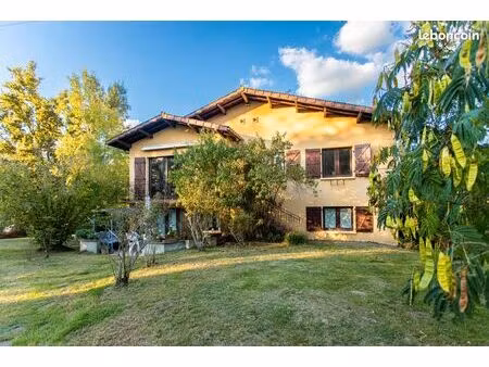 maison avec 2 appartements