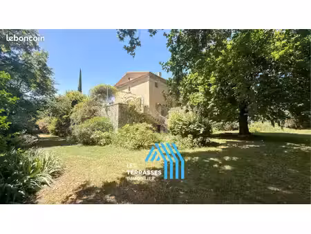 appartement 8 pièces 256 m²