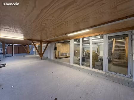 local 185 m² bègles