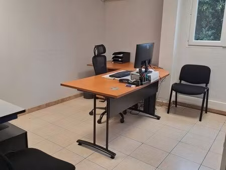 corte - loue local commercial ou à usage de bureaux