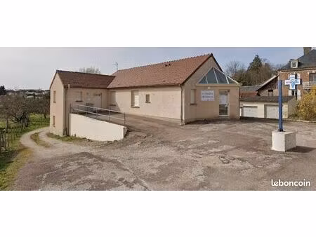 local commercial 284 m²