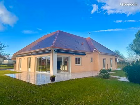 maison 155 m² plain-pied avec piscine et terrain 8000 m² à arthez-de-béarn