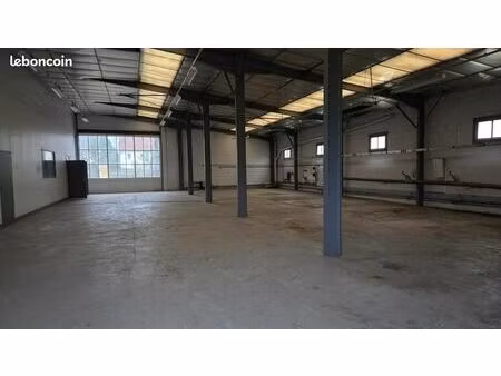 local industriel 118 m²