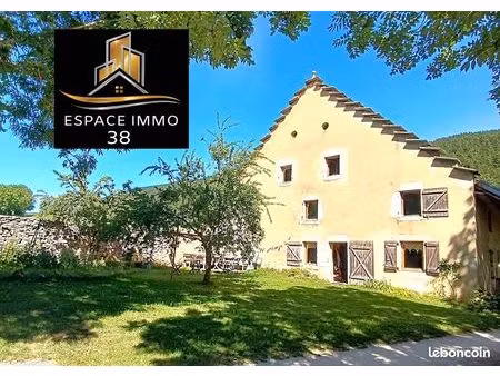 ferme 11 pièces 151 m²