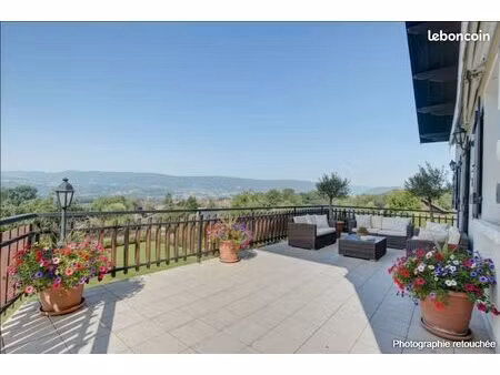 propriété 7 pièces 342 m²