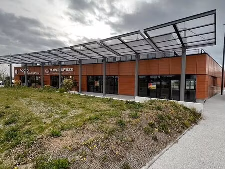 locaux récents 105 m² castelnaudary